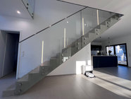 Hasberg Metallbau GmbH: Ganzglasgeländer für den Innenbereich | Bergisch Gladbach + Overath + Köln + Leverkusen